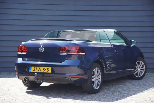 Volkswagen Golf view 2