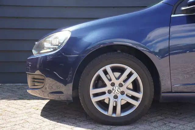 Volkswagen Golf view 6