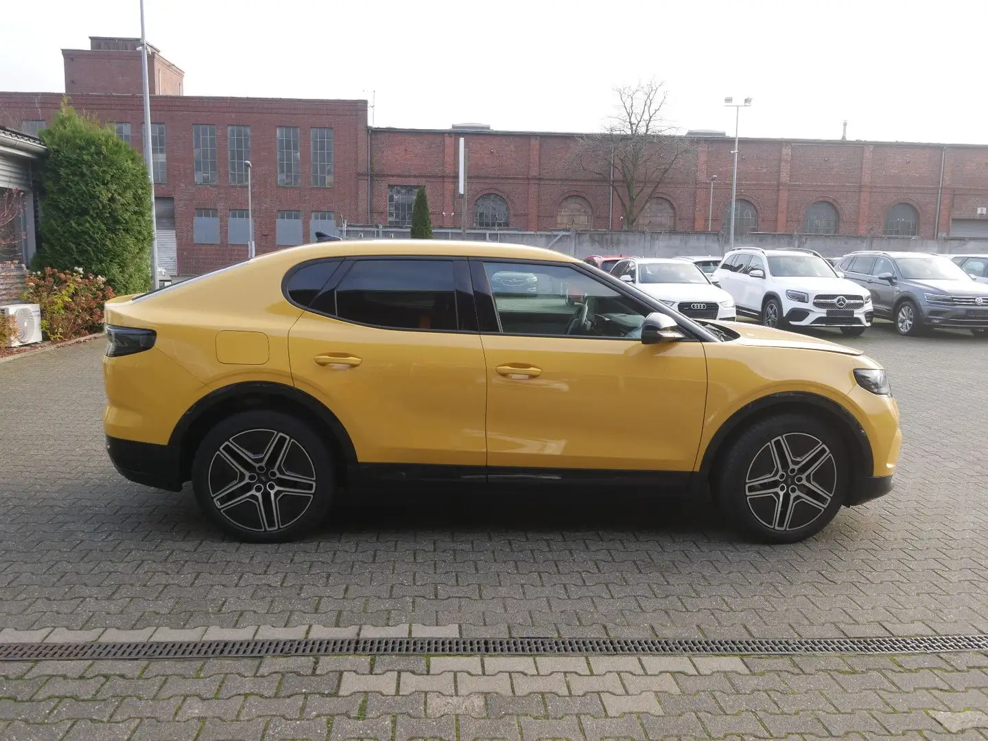 Ford Capri 210 kW RWD Premium Navi ACC LED Kamera Gelb - 2