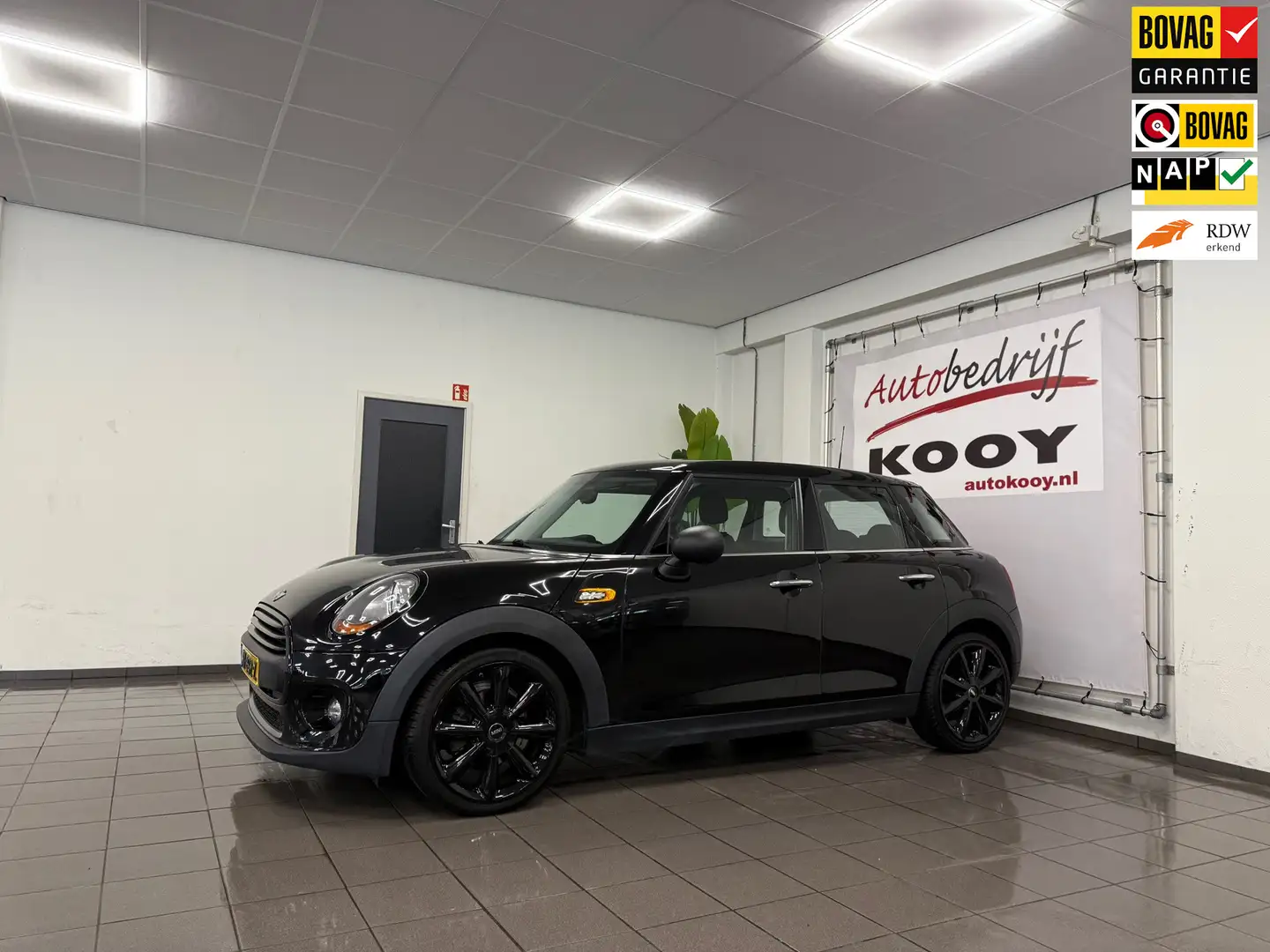 MINI One Mini 1.5 * Navigatie / 5 Deurs / LM Velgen / Bluet Zwart - 1