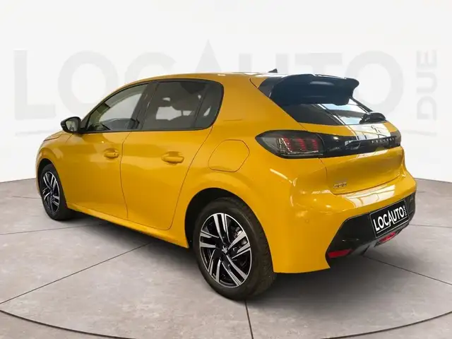 Peugeot 208 view 5