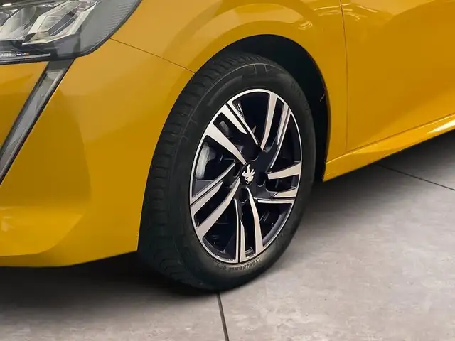 Peugeot 208 view 15