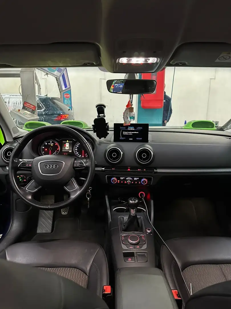 Audi A3 1.6 Bleu - 2