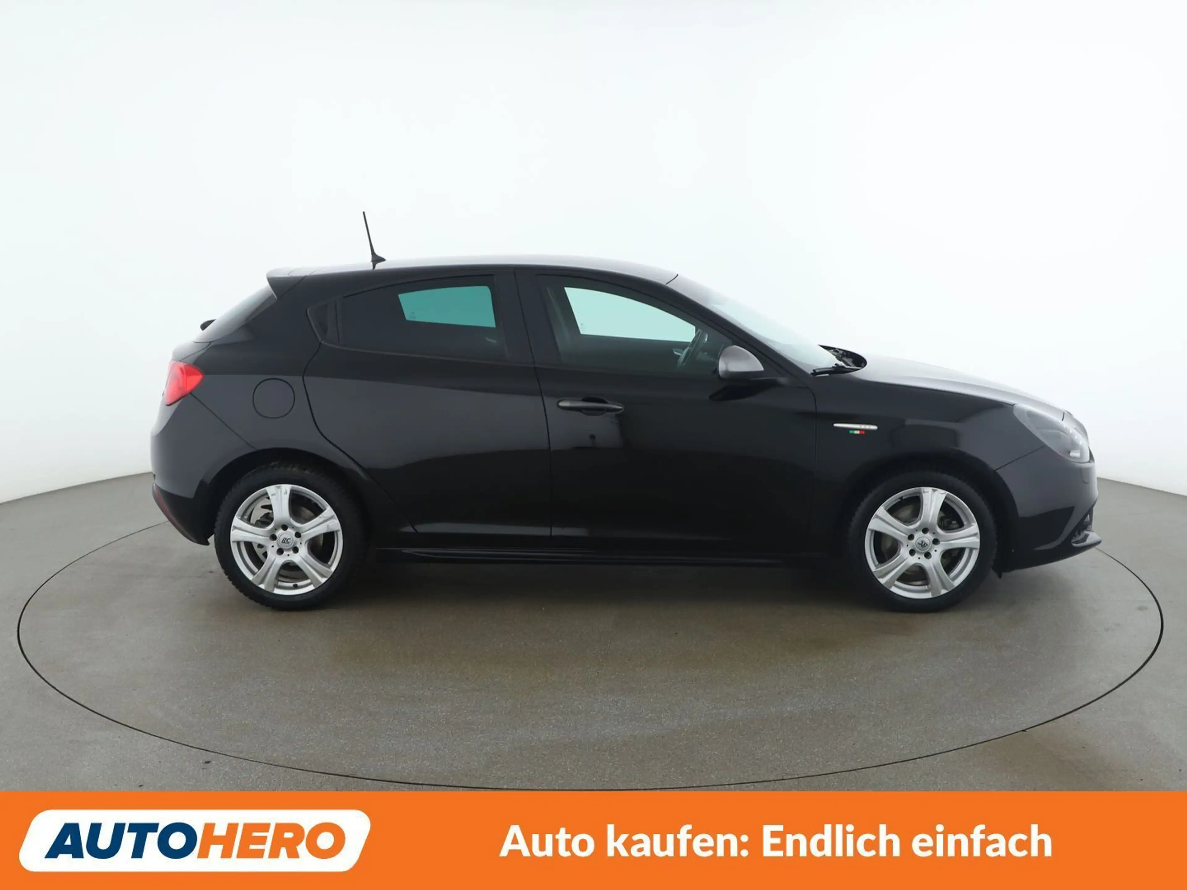 Alfa Romeo Giulietta 1.4 Turbo Super — photo 7