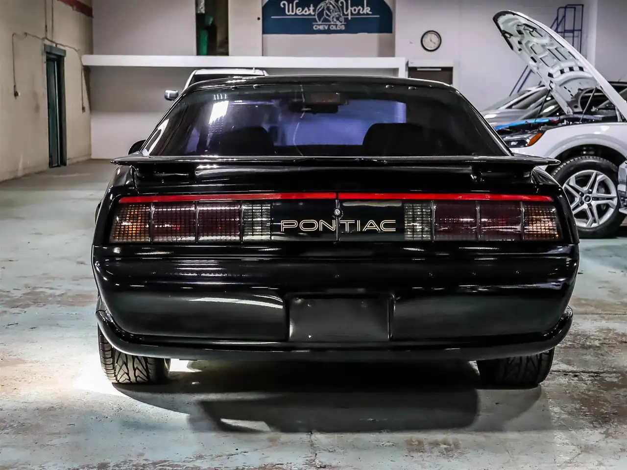 Pontiac Firebird снимка Pontiac Firebird