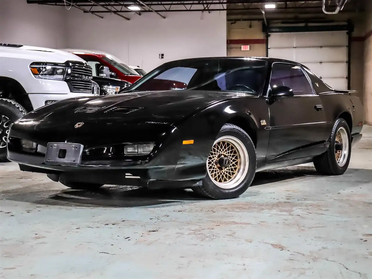 Pontiac Firebird снимка Pontiac Firebird