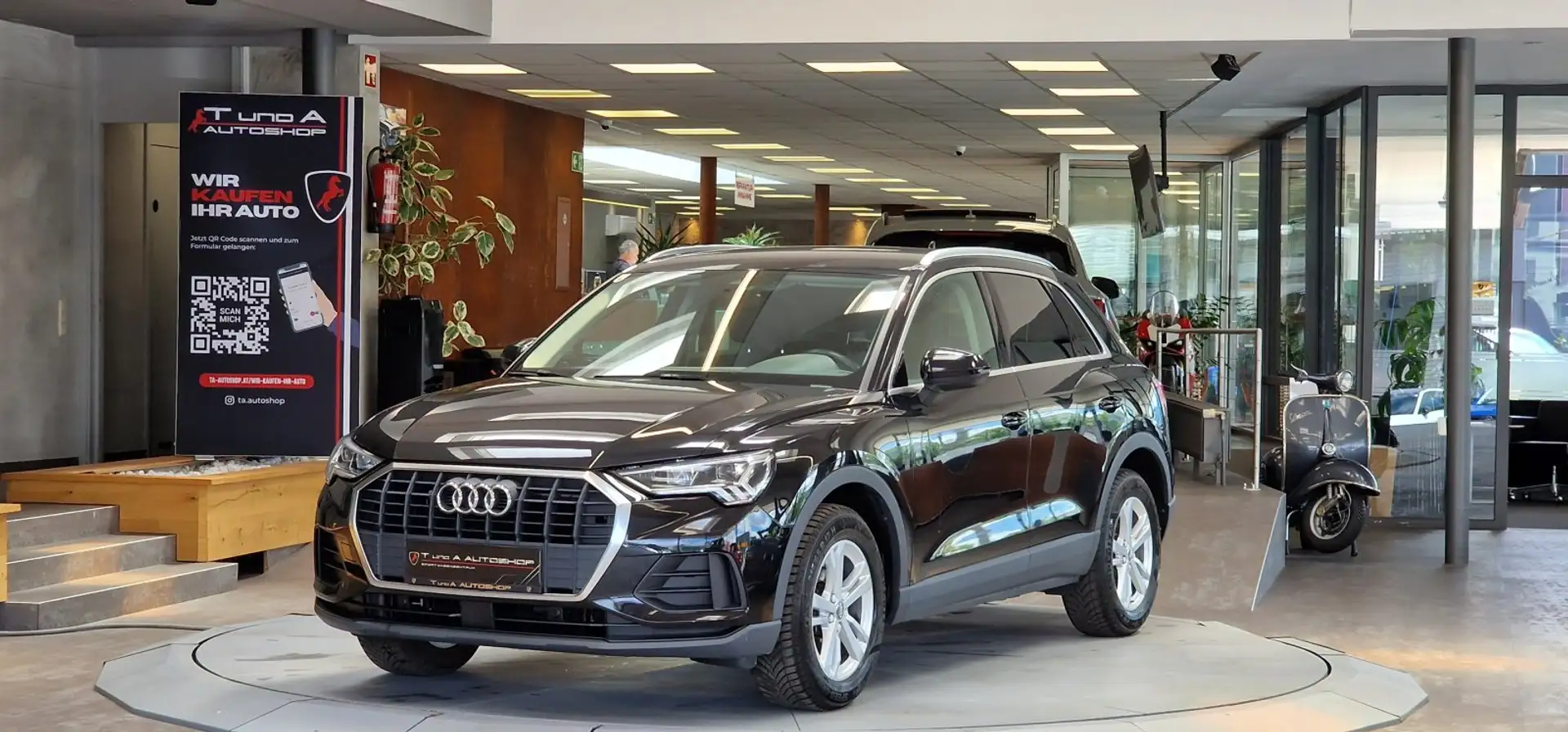 Audi Q3 35 TDI 2-Hand S-Tronic *Virtual-Cockpit*Navi*Glanz Schwarz - 1