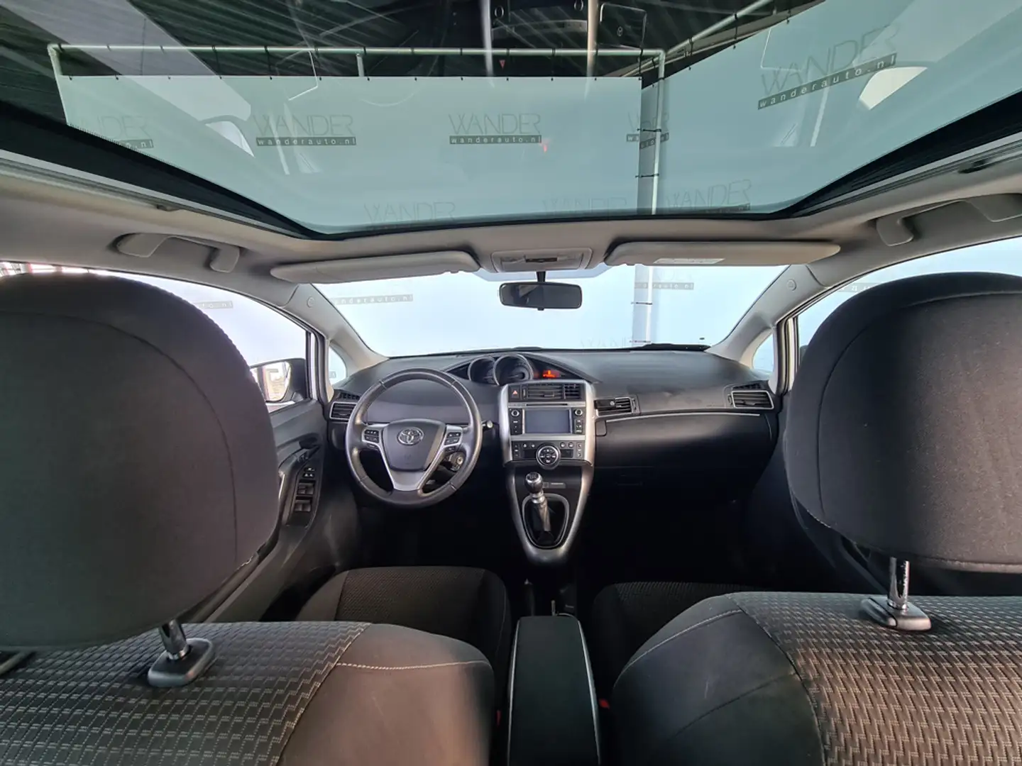 Toyota Verso 1.8 VVT-i Business /Trekhaak/Panoramadak/Cruise/Du Zilver - 2