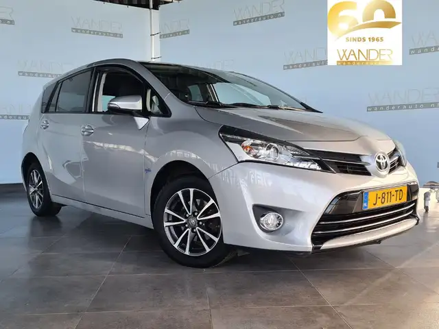 Toyota Verso 1.8 VVT-i Business /Trekhaak/Panoramadak/Cruise/Du