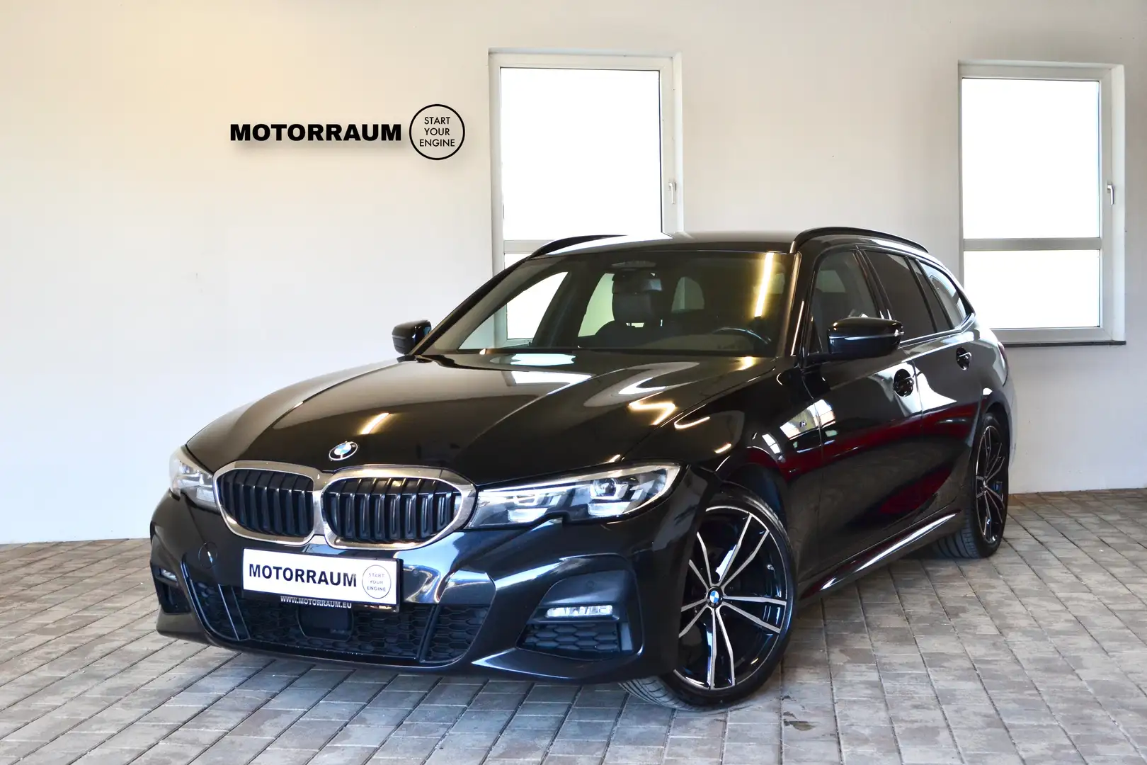 BMW 320 M - Sportpaket / **VERKAUFT** / Standheizung / ACC Schwarz - 1