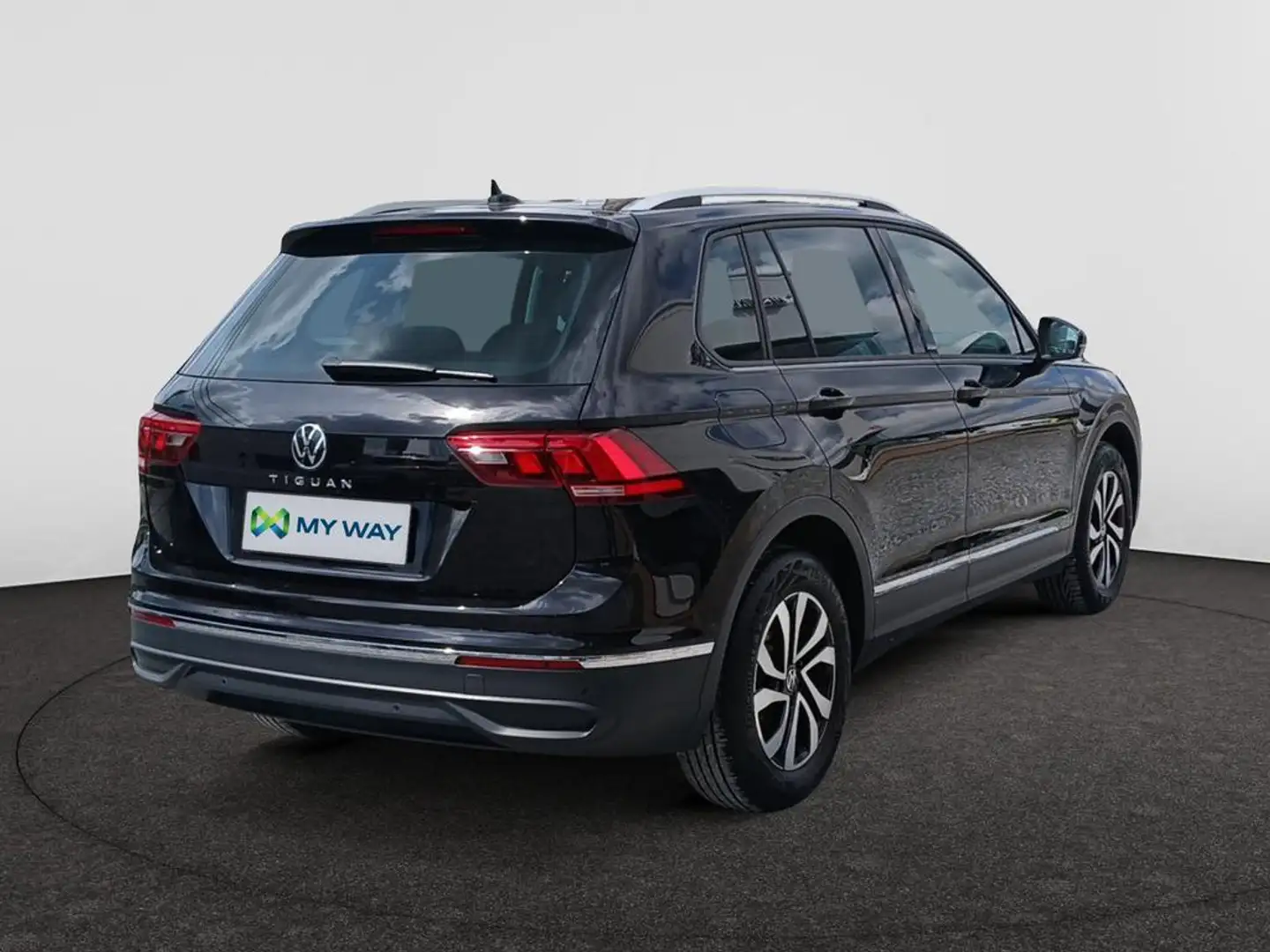 Volkswagen Tiguan Active 1.5 TSI ACT OPF 96 kW (130 ch) 6 vitesses m Noir - 2