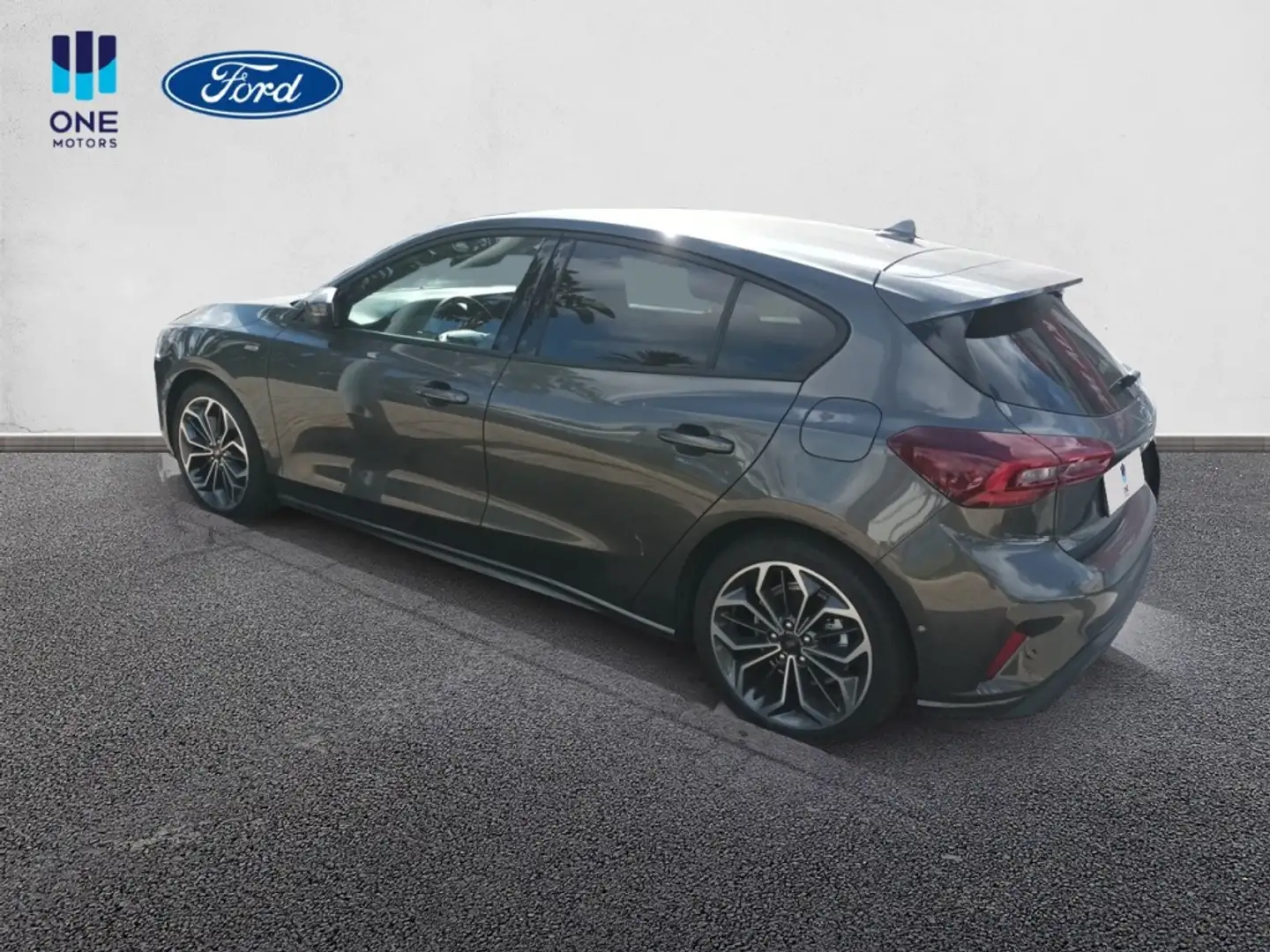 Ford Focus 1.0 Ecoboost MHEV ST-Line X 125 Grau - 2