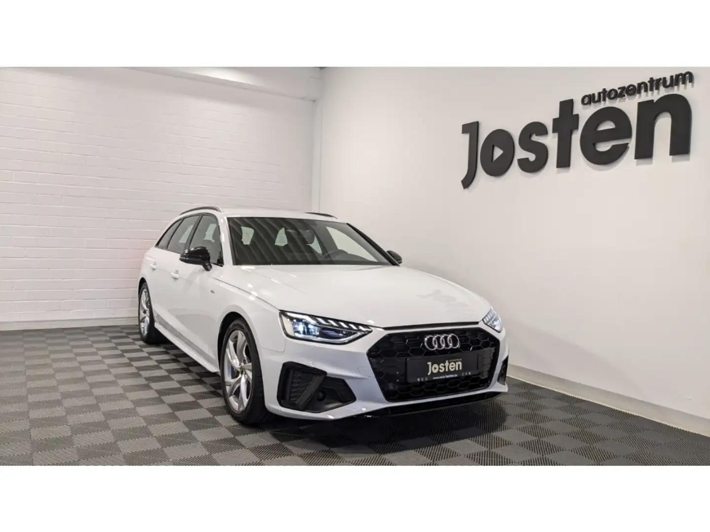 Audi A4 Avant S-Line Navi LED Virtual CarPlay RFK 18'' Weiß - 1