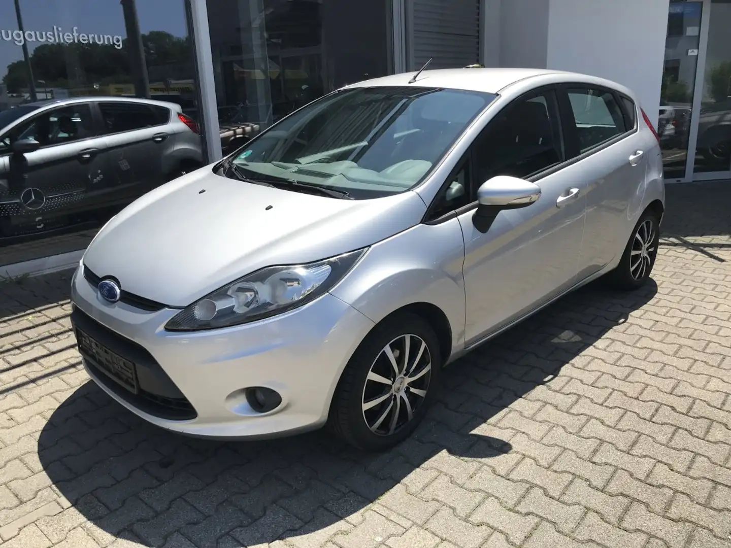 Ford Fiesta 1,2 5-Türer*Klima*Winterräder*beheizbare WSS* Silber - 2