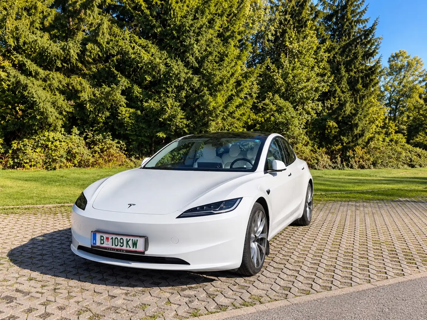 Tesla Model 3 Highland Long Range AWD Weiß - 1