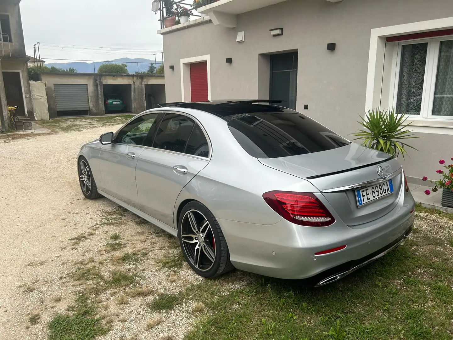 Mercedes-Benz E 220 d AMG Line auto - 2
