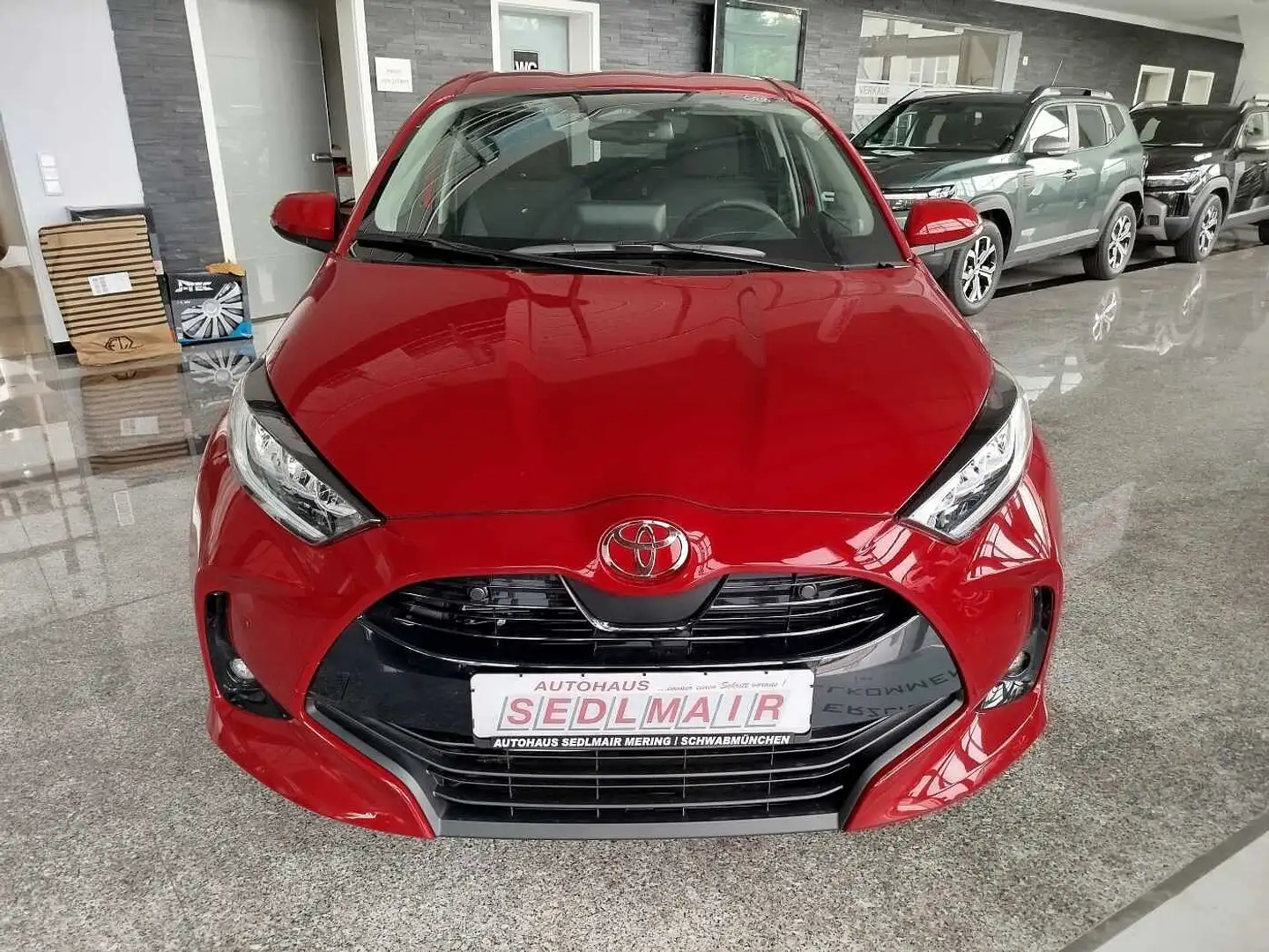 Toyota Yaris Hybrid Style *PDC V+H/SHZ/LHZ/KAM* Rosso - 2