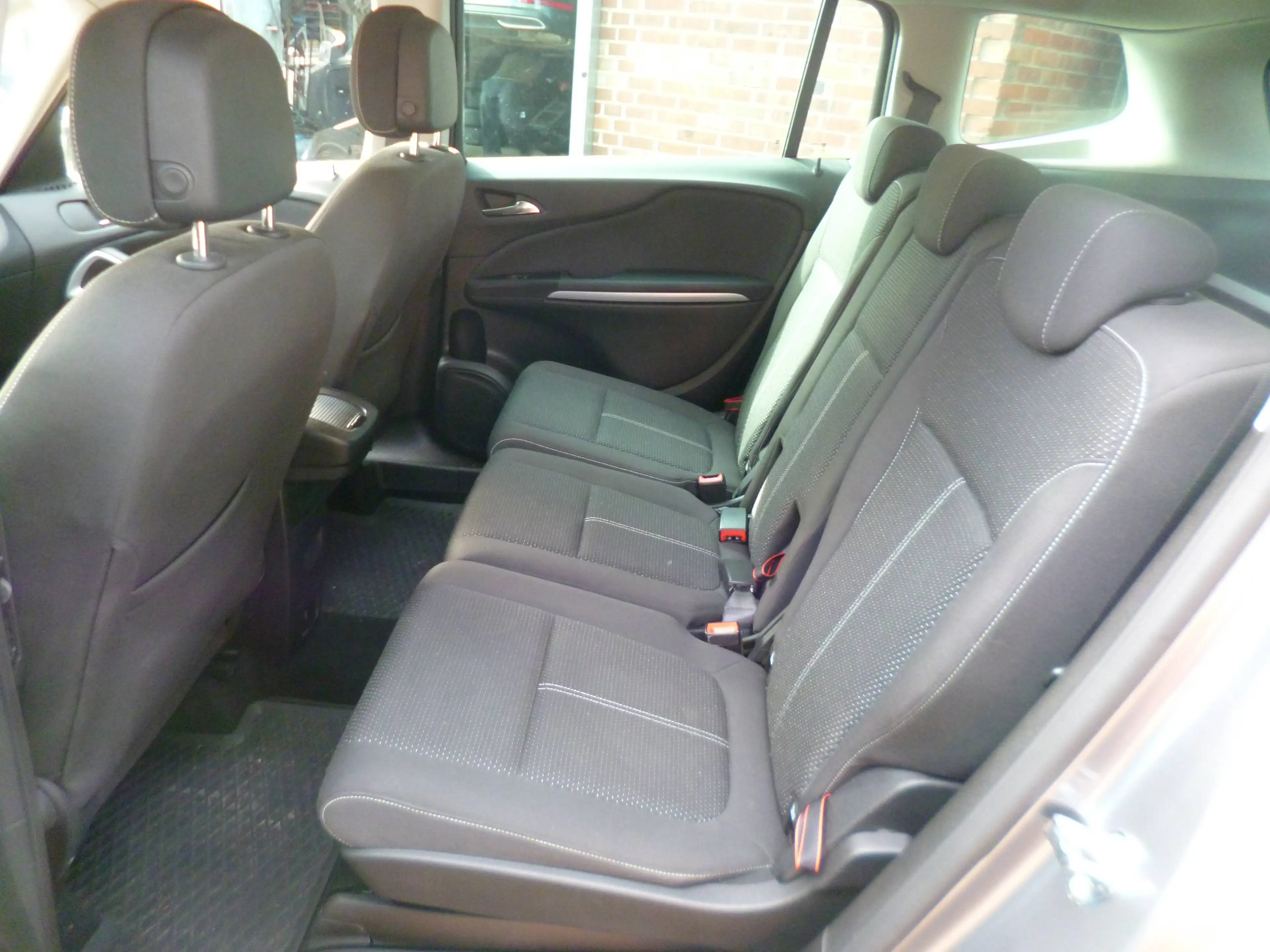 Opel Zafira Tourer Zafira 1.4 Turbo Automatik, neue Allwetterbereifung — photo 11