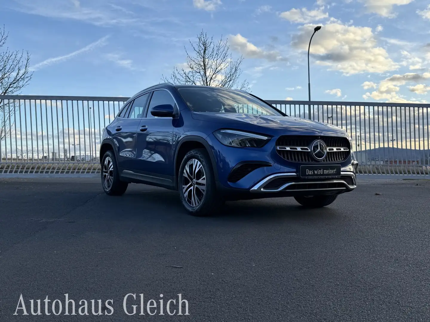 Mercedes-Benz GLA 180 GLA 180 Progressive/Navi/Distronic/Keyless-Go/LED Blau - 2