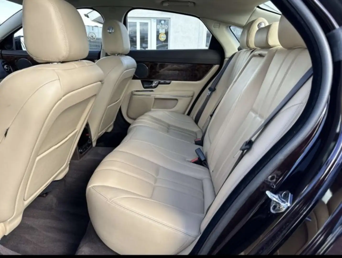 Jaguar XJ 3.0 V6 Diesel S Premium Luxury Lila - 2
