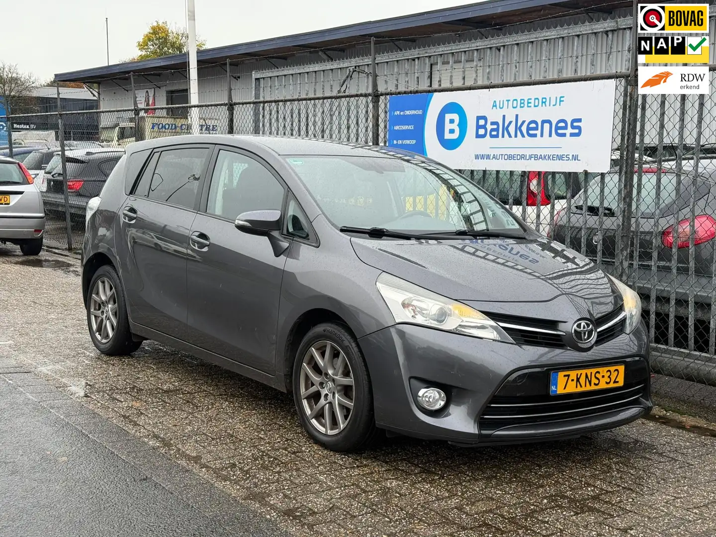 Toyota Verso 1.8 VVT-i Business | Automaat | Camera | Navi | Bl Gris - 1