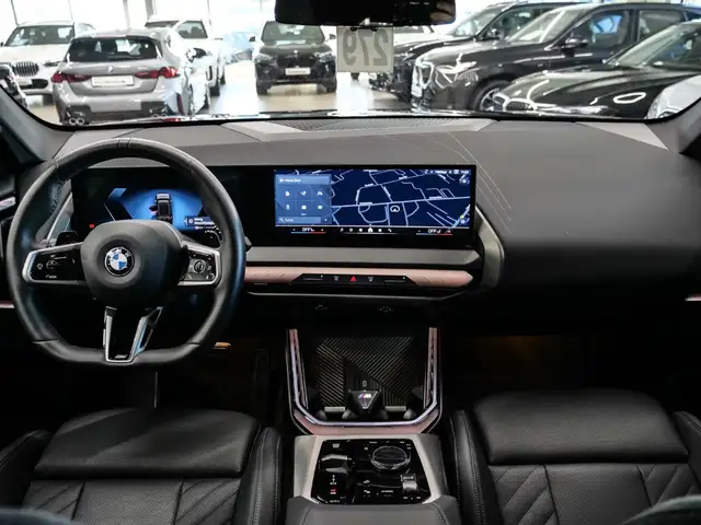 BMW X3 view 12