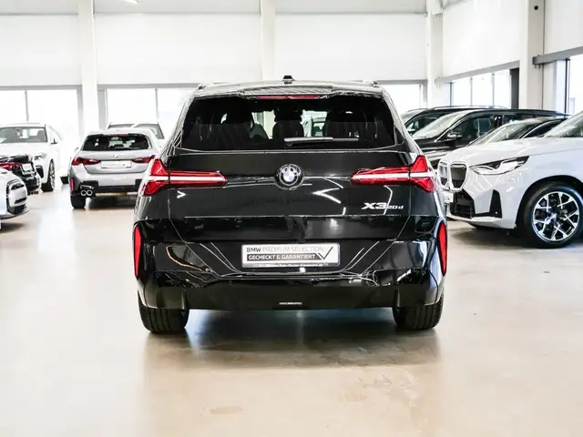 BMW X3 view 5