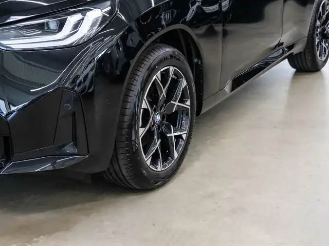 BMW X3 view 6