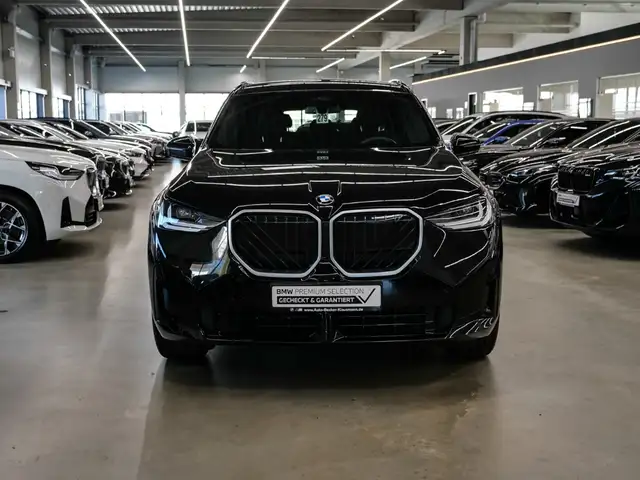 BMW X3 view 3