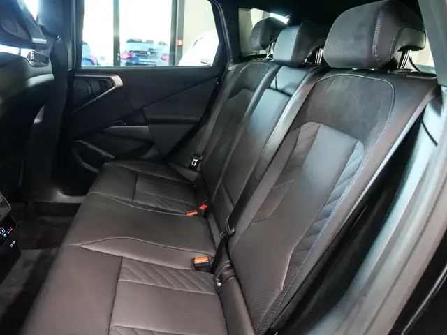 BMW X3 view 11
