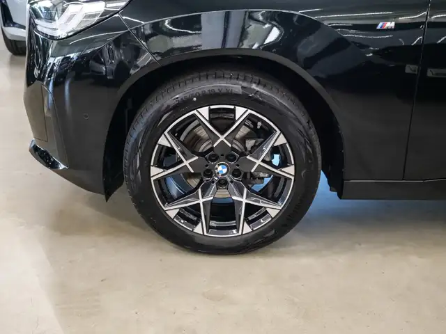 BMW X3 view 7