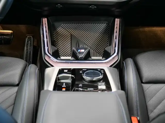 BMW X3 view 14