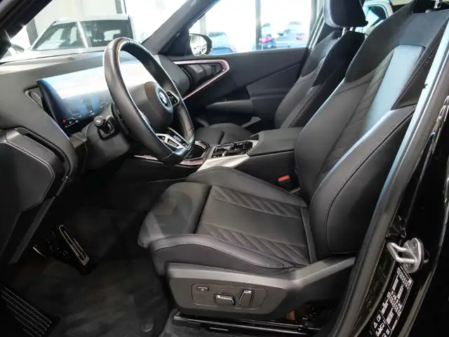 BMW X3 view 9