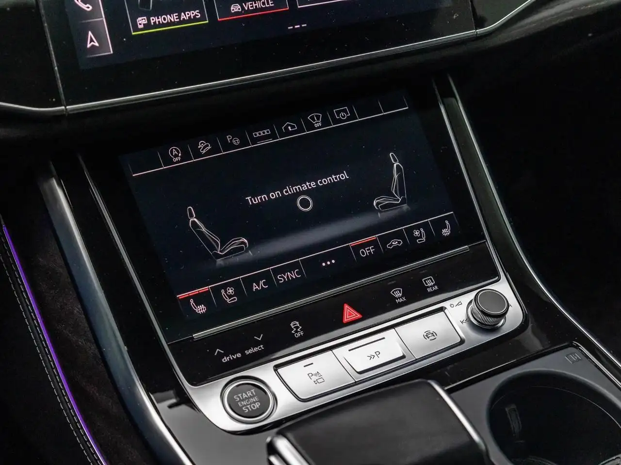 Audi Q8 снимка Audi Q8