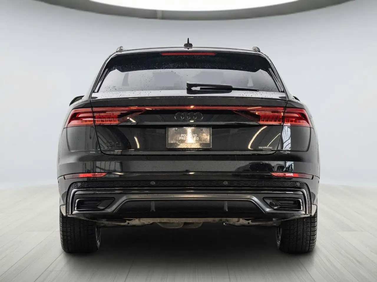 Audi Q8 снимка Audi Q8
