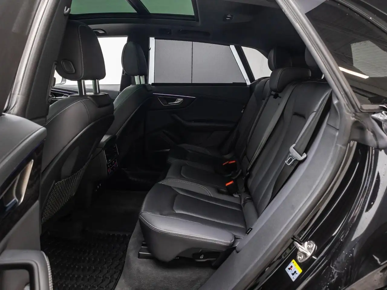 Audi Q8 снимка Audi Q8