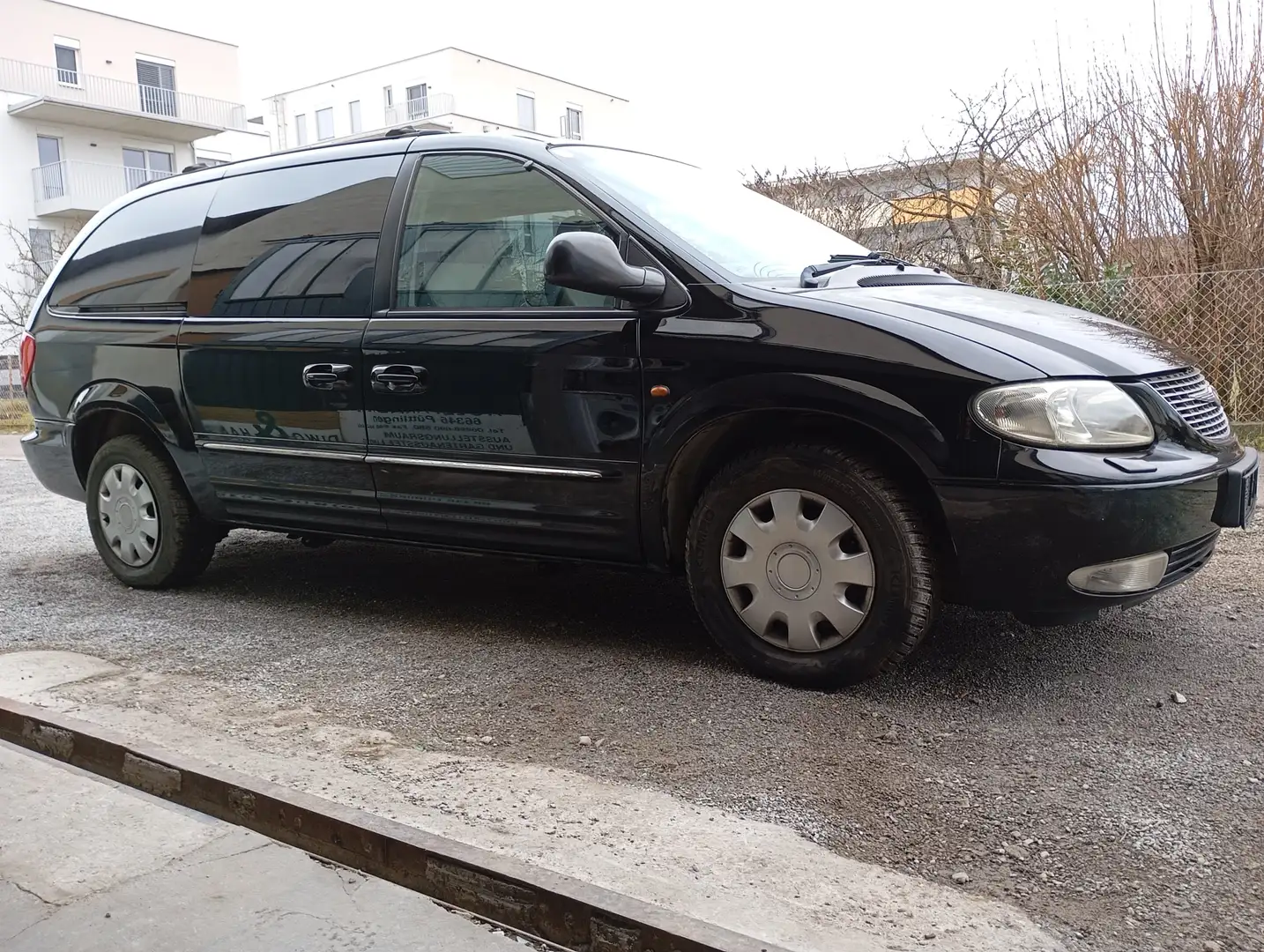 Chrysler Grand Voyager Grand Voyager 2,5 SE Business CRD Ds. Schwarz - 1