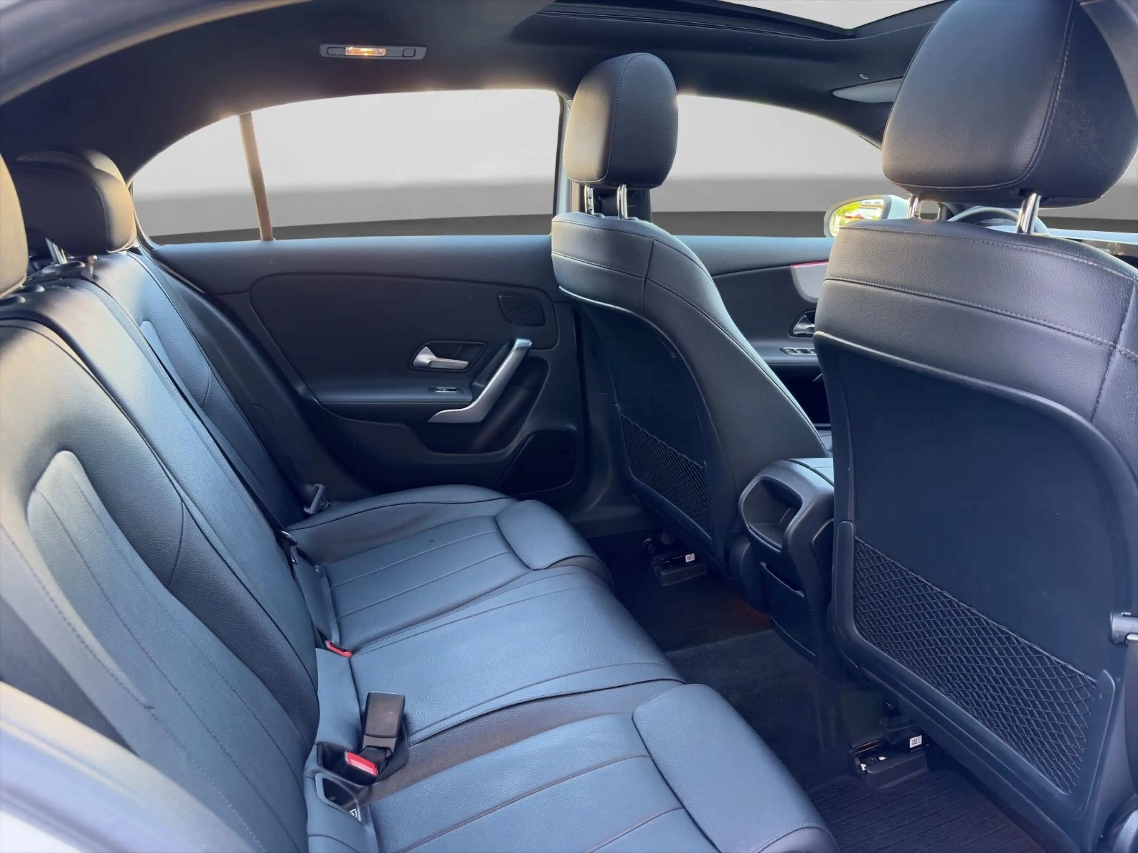 Mercedes-Benz A 220 Edition 19 *LED*KAMERA*PANO*AHK*AMBIENTE* — photo 14