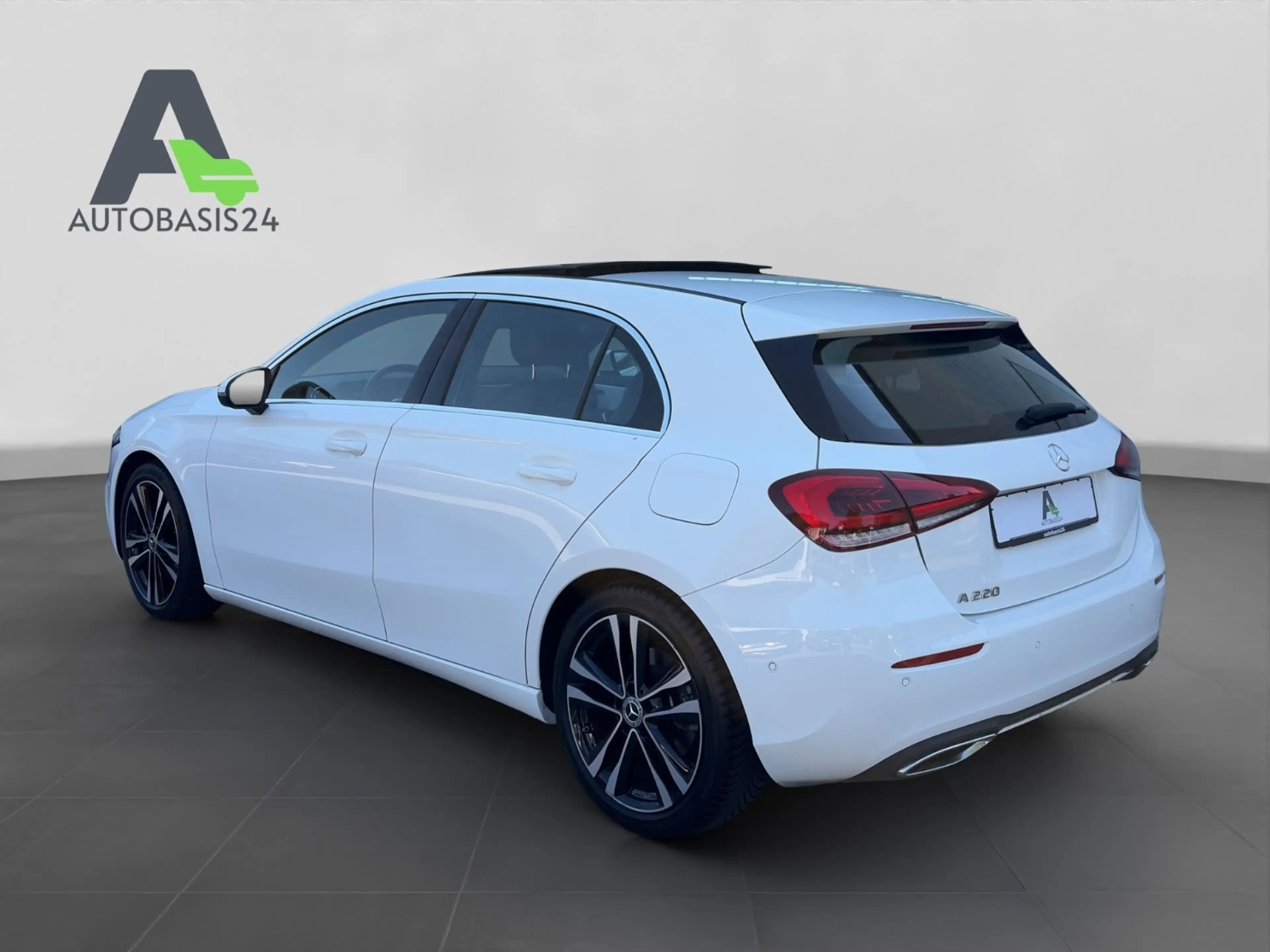 Mercedes-Benz A 220 Edition 19 *LED*KAMERA*PANO*AHK*AMBIENTE* — photo 3