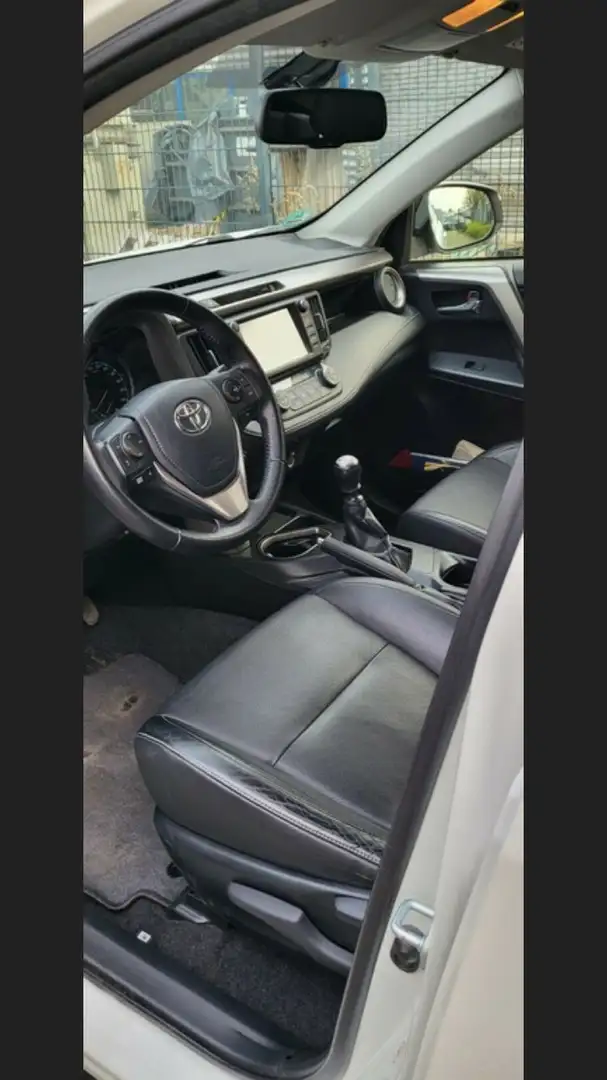 Toyota RAV 4 RAV 4 2.0 D-4D 4x2 Start-Stop Weiß - 2