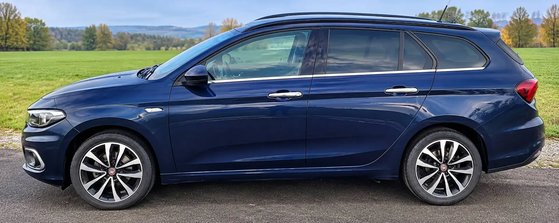 Fiat Tipo ECO-Business 120 Start&Stop Lounge Blau - 1
