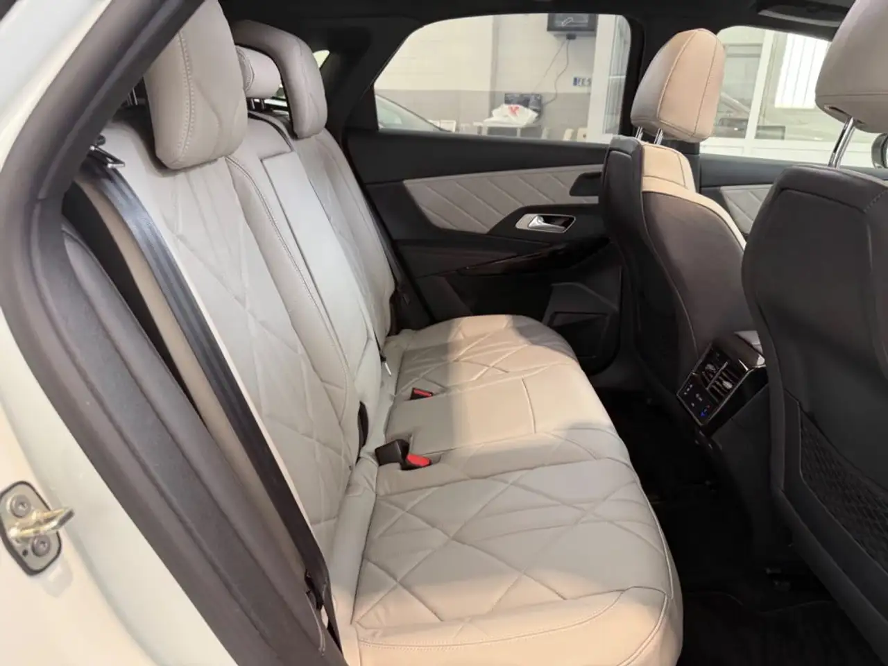 DS Automobiles DS 7 Crossback 2021 — фото 14