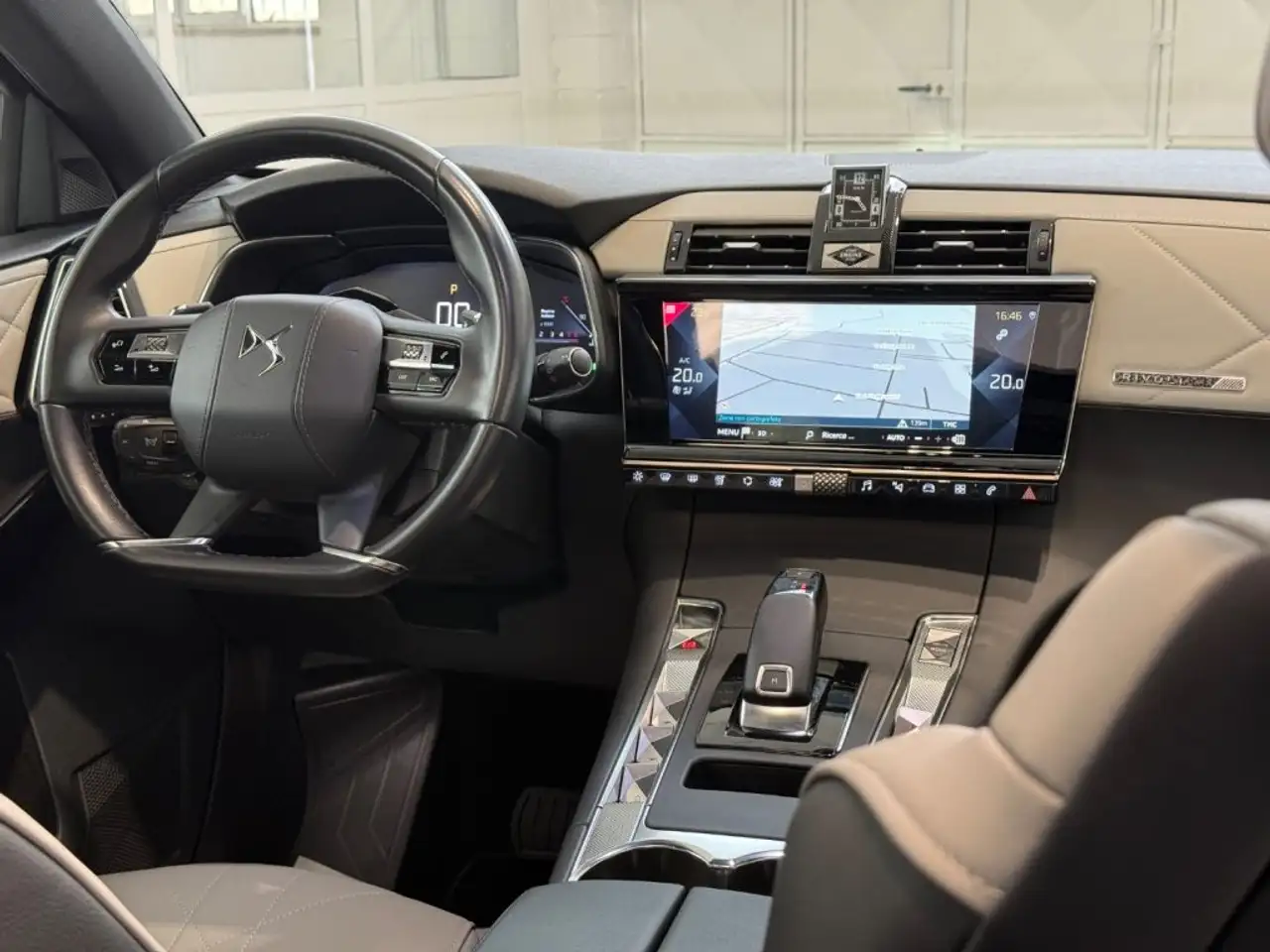 DS Automobiles DS 7 Crossback 2021 — фото 13