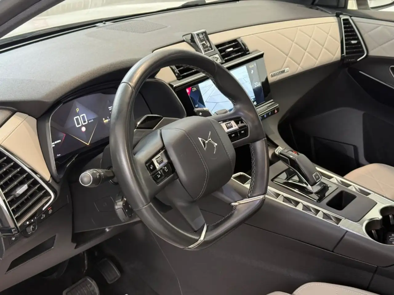 DS Automobiles DS 7 Crossback 2021 — фото 11