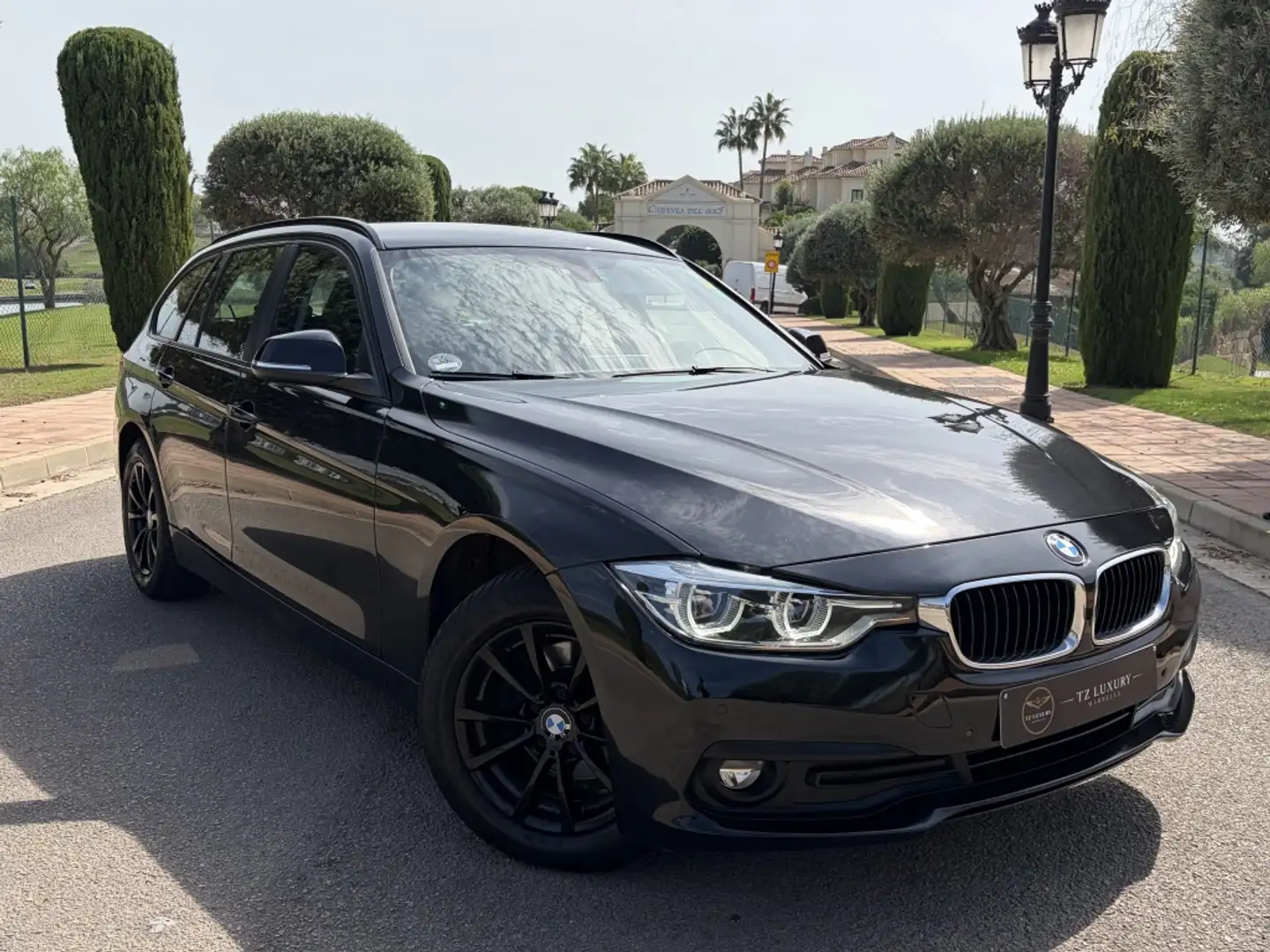 BMW 318 318d Touring Negro - 2