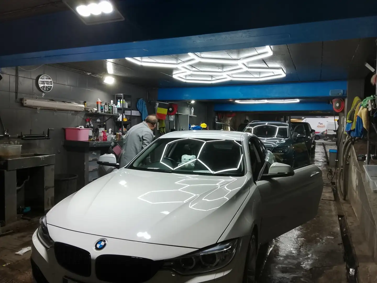 BMW 420 420D UK (immatricule en BELGIQUE) White - 1