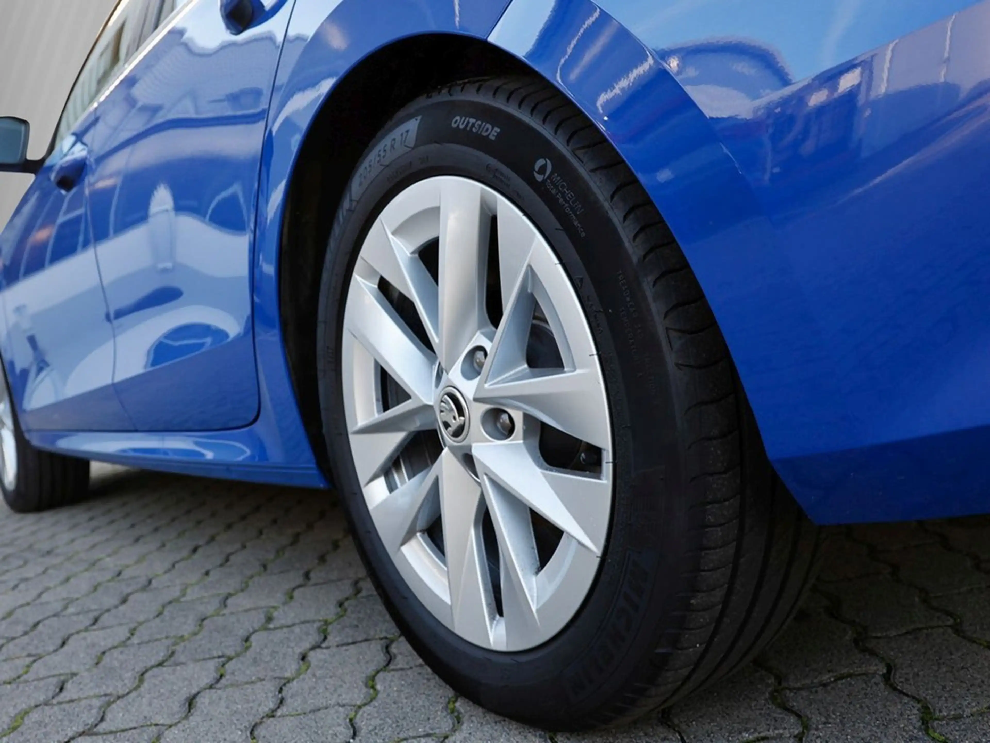 Skoda Octavia Combi 2.0 TDI DSG Einparkhilfe, Sitzheizung, LED — photo 5