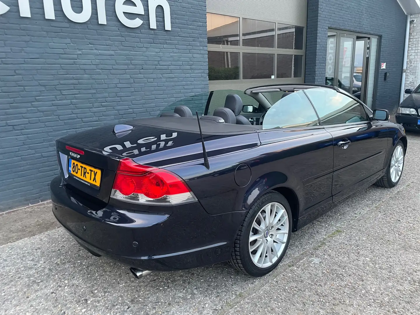 Volvo C70 Convertible 2.5 T5 Summum stoelverwarming trekhaak Bleu - 2