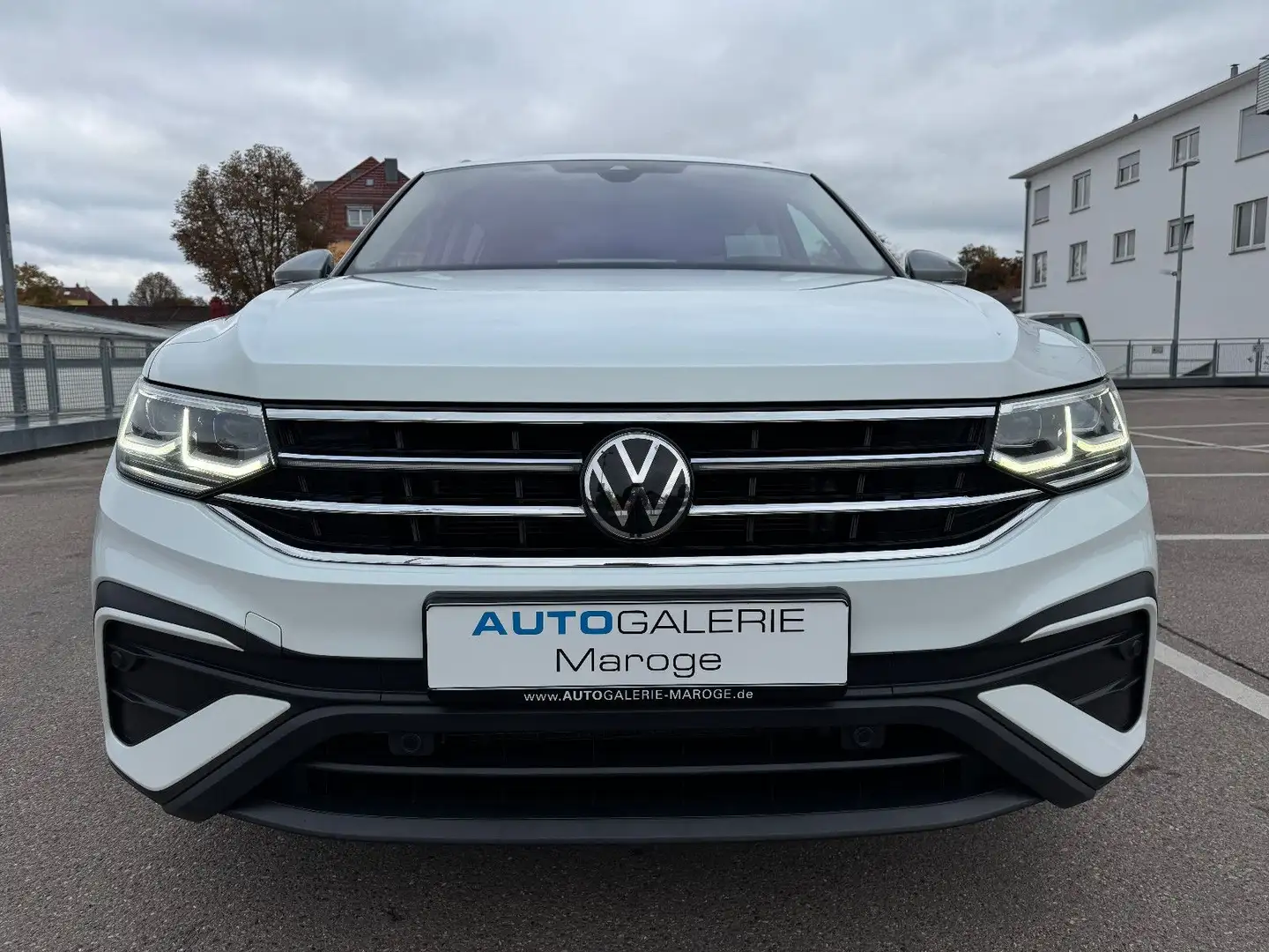 Volkswagen Tiguan Allspace 2.0 TDI DSG 7-SITZER/PANO/AHK Blanc - 2