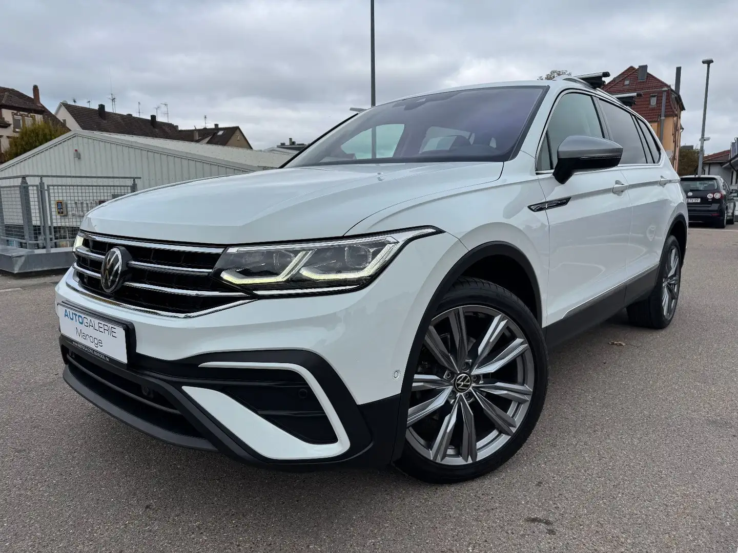 Volkswagen Tiguan Allspace 2.0 TDI DSG 7-SITZER/PANO/AHK Blanc - 1